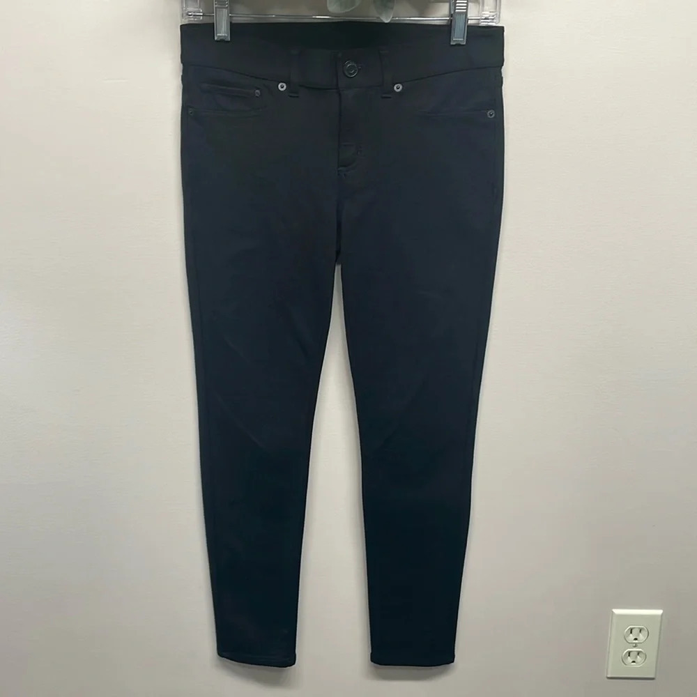 NWOT Eddie Bauer Passenger Ponte Pocket Knit Skinny Leg Pant Black P4